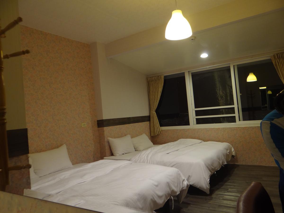 Sky Lounge B&B Zhushan Exterior foto